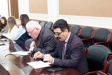 Депутаты оценили свои знания